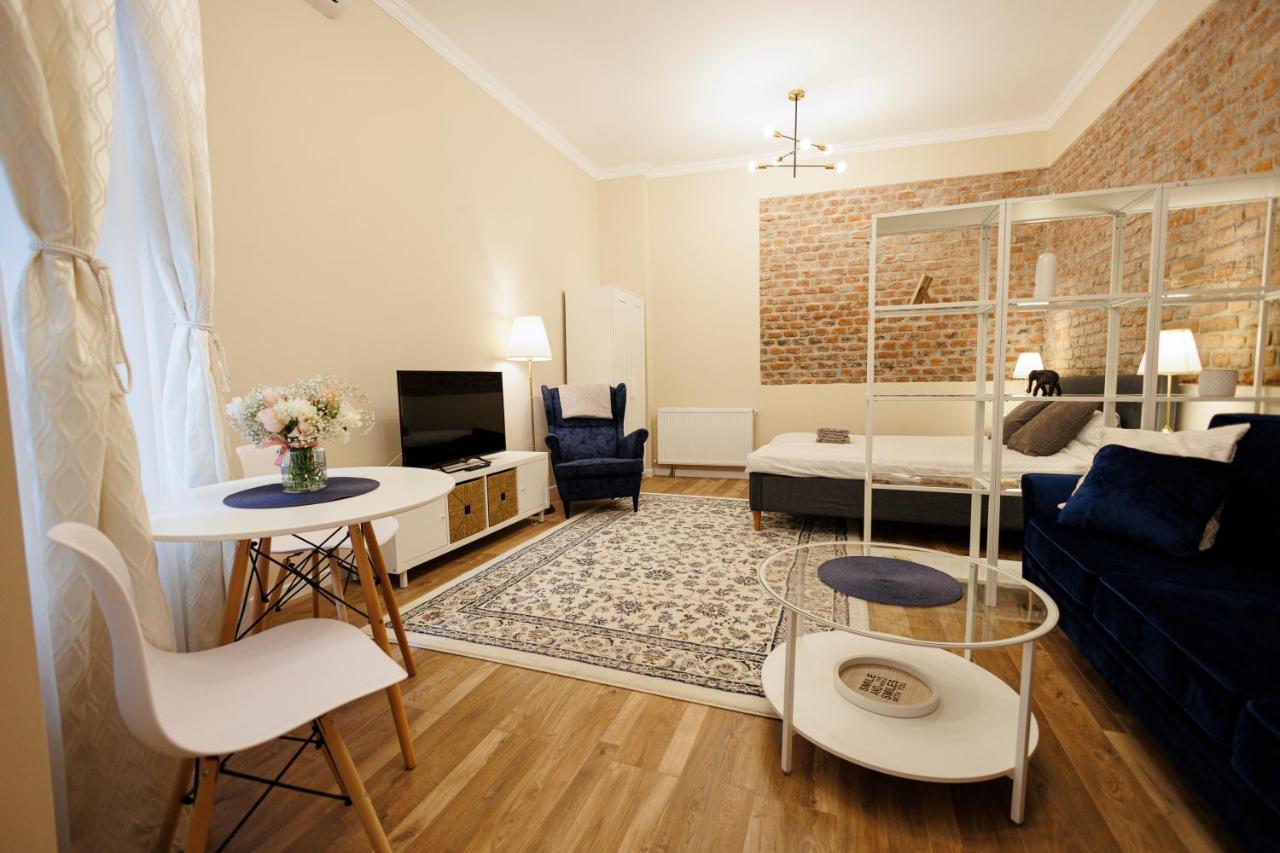 Jolie Flat In The Heart Of The City Timişoara Eksteriør bilde